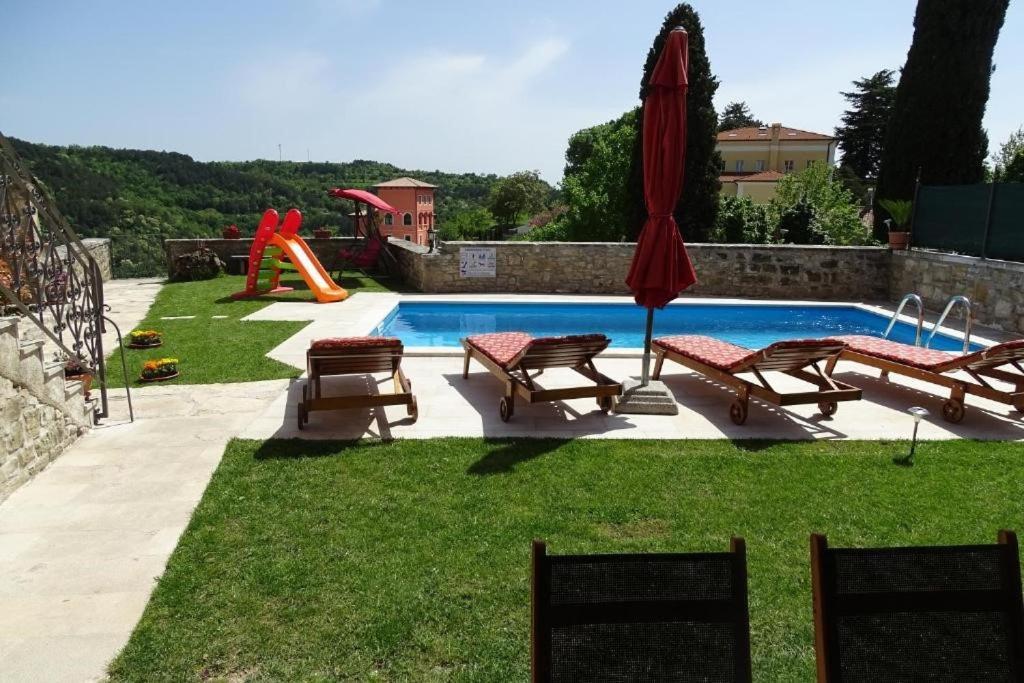 Villa Letizia Oprtalj Extérieur photo