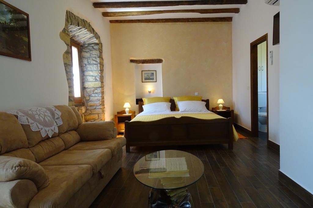 Villa Letizia Oprtalj Chambre photo
